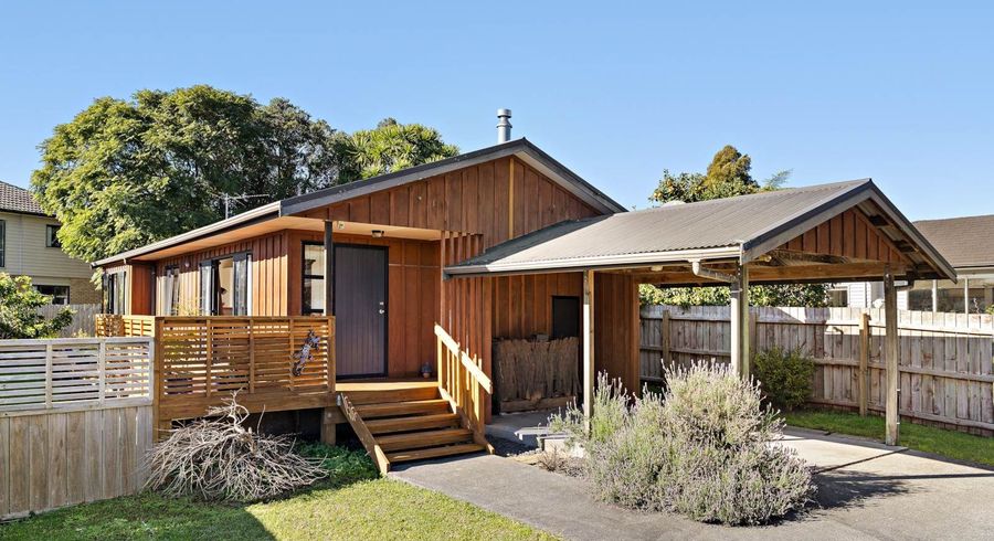  at 3/10 Springbank Lane, Te Atatu Peninsula, Waitakere City, Auckland