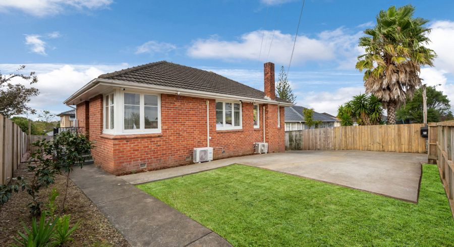  at 10 Beaubank Road, Kelston, Auckland