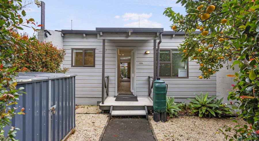  at 1/25A Vine Street, Mangere East, Auckland