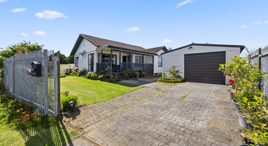  at 1/34 Rosemead Place, Randwick Park, Manukau City, Auckland