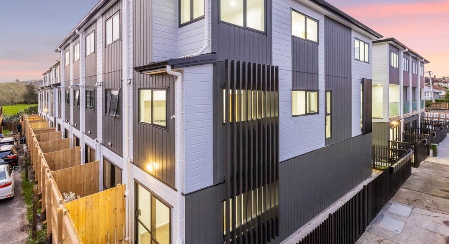  at 7/717 Sandringham Road Extension, Mount Roskill, Auckland City, Auckland