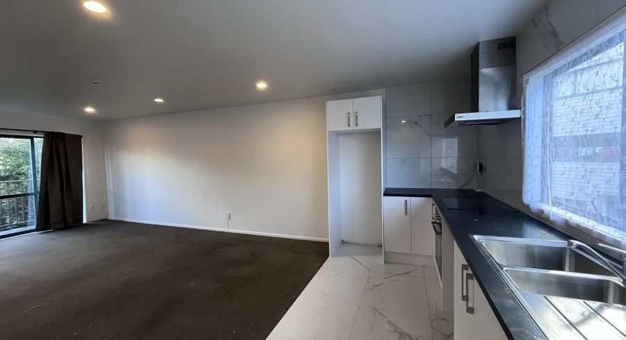  at 18/1C Briar  Way, New Lynn, Waitakere City, Auckland