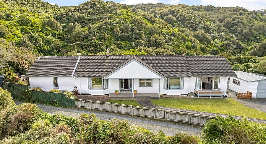  at 10 Barberry Grove, Maungaraki, Lower Hutt
