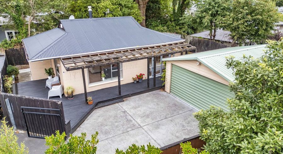  at 2/4a Burnbrae Street, St. Martins, Christchurch City, Canterbury