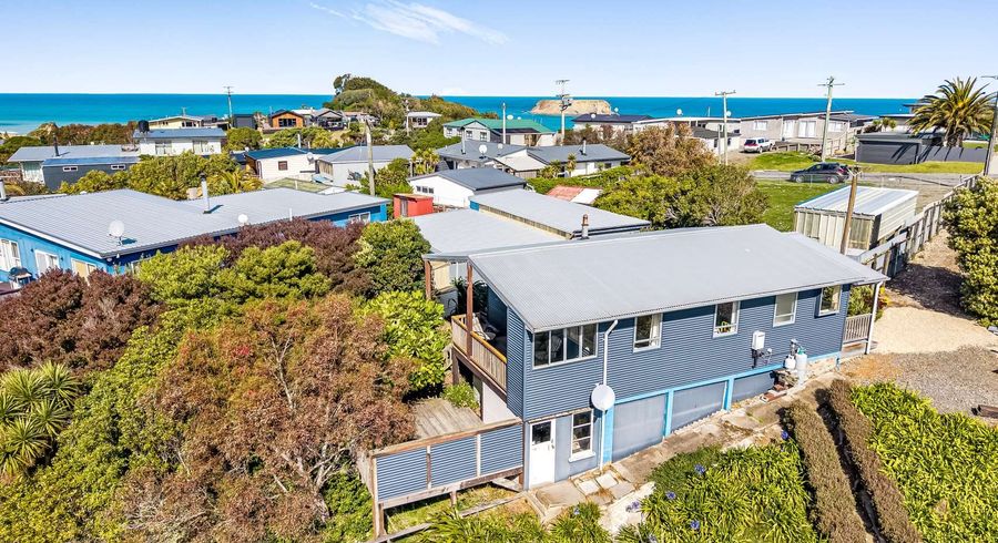  at 16 Hall Street, Motunau, Hurunui, Canterbury