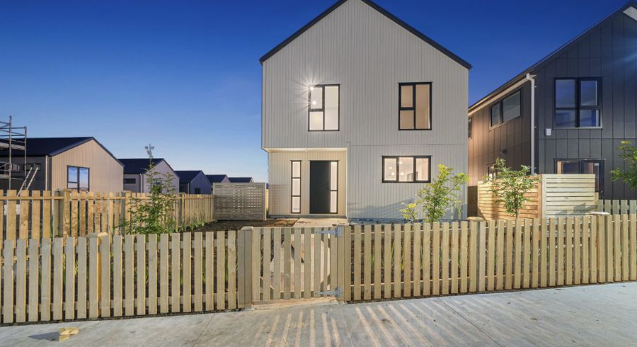  at 4 Kiekie Street, Westgate, Waitakere City, Auckland