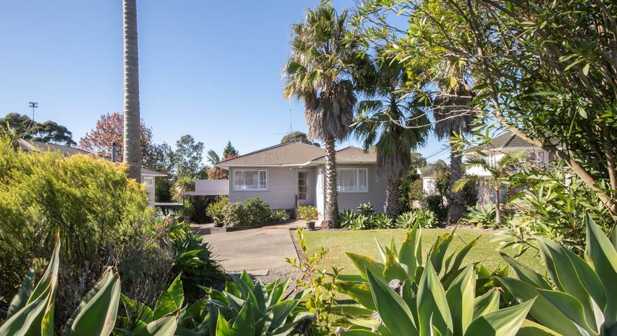  at 100 Rosier Road, Glen Eden, Auckland