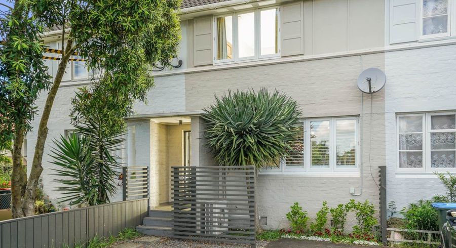  at 834 Dominion Road, Mount Eden, Auckland City, Auckland