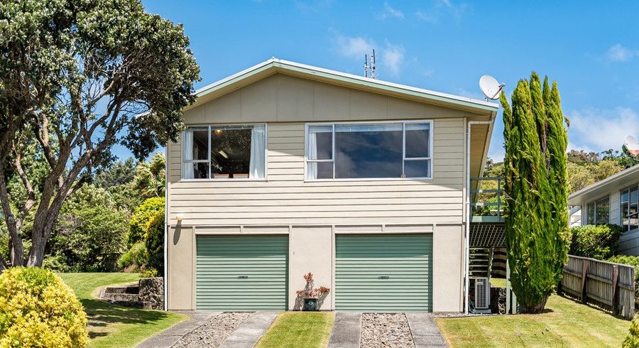  at 16 Hicks Close, Whitby, Porirua, Wellington