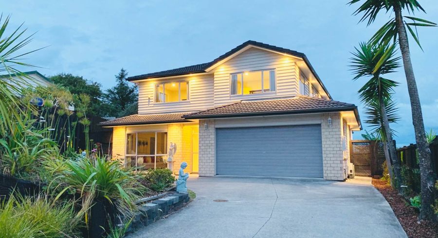  at 93 Travis View Drive, Fairview Heights, Auckland