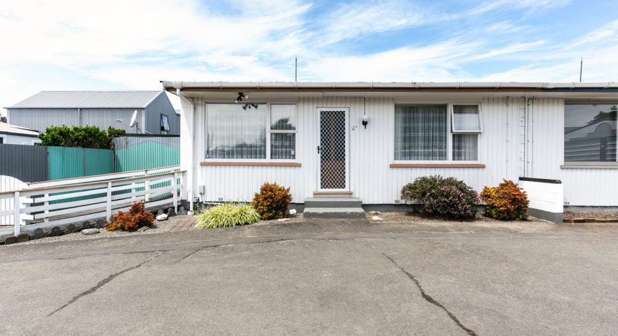  at 2/26 Frederick Street, Waltham, Christchurch