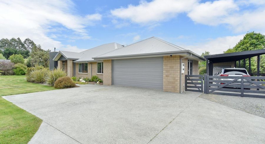  at 9 Riverside Way, Amberley, Amberley