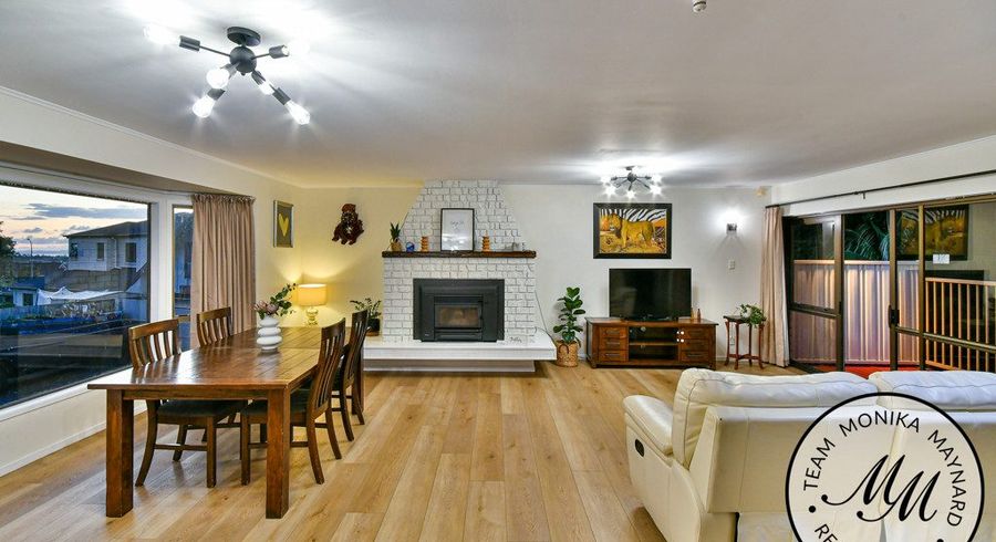  at 8 Deodar Place, Totara Heights, Manukau City, Auckland