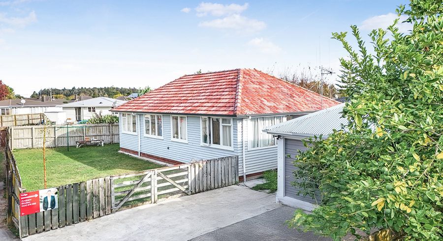  at 100A Holland Road, Fairfield, Hamilton, Waikato