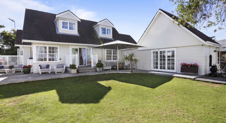  at 95 Edgewater Drive, Pakuranga, Auckland