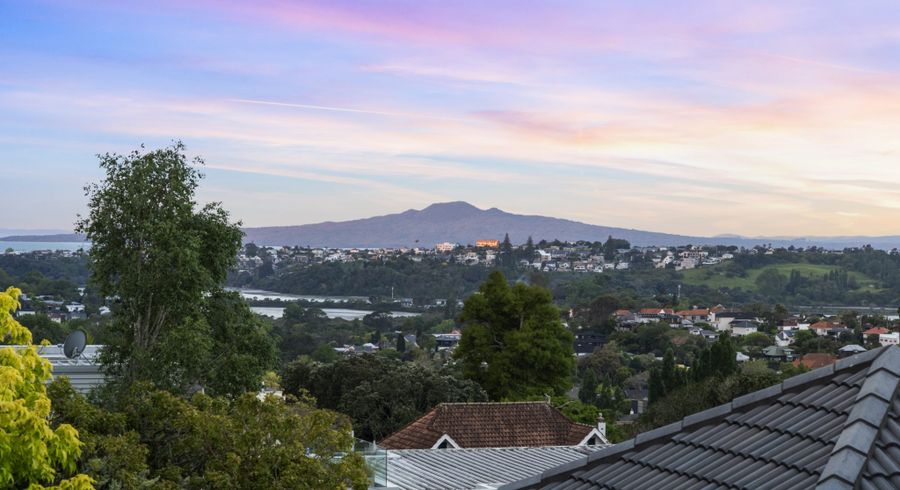  at 2/37 Victoria Avenue, Remuera, Auckland
