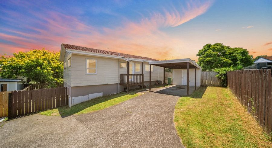  at 2/6 Bundena Place, Clendon Park, Manukau City, Auckland