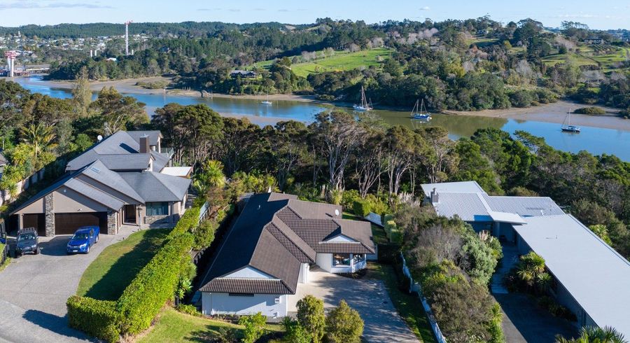  at 72 Blue Heron Rise, Stanmore Bay, Rodney, Auckland