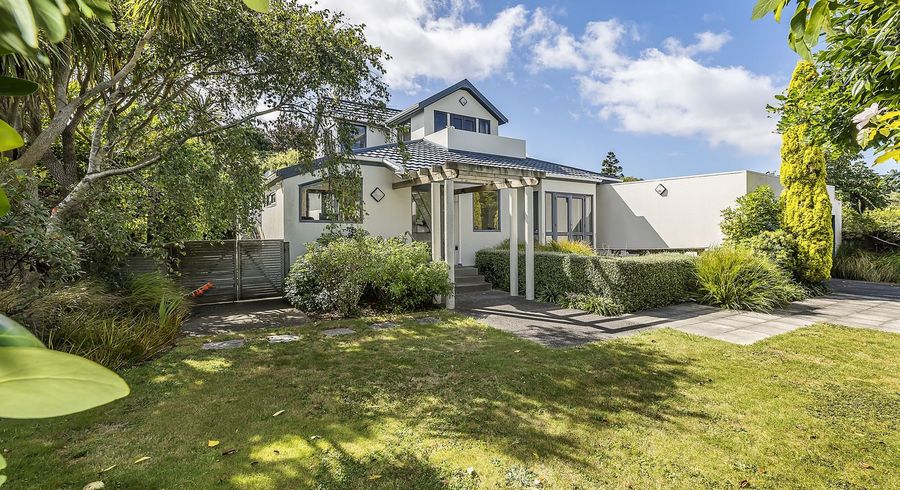  at 18 Oxford Street, Tawa, Wellington
