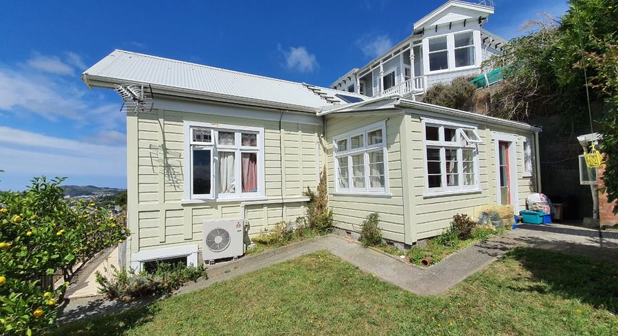  at 90 Kelburn Parade, Kelburn, Wellington, Wellington