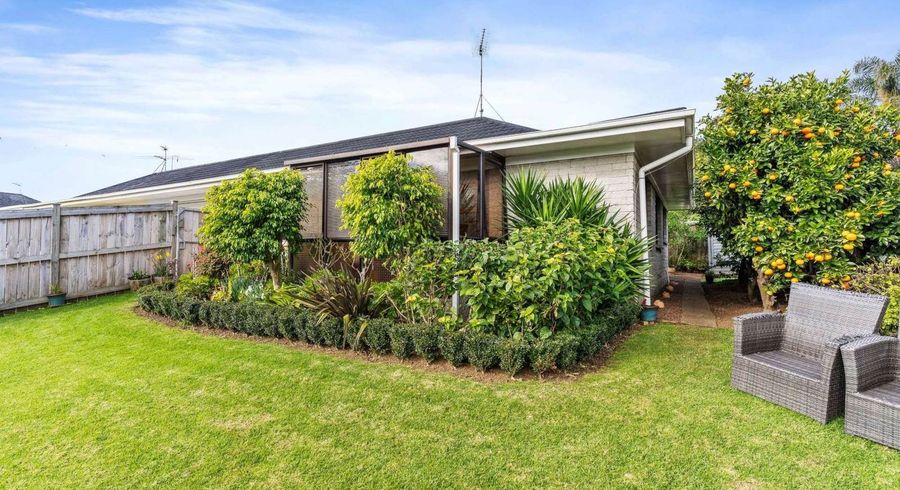  at 2/77 Stanniland Street, Sunnyhills, Auckland