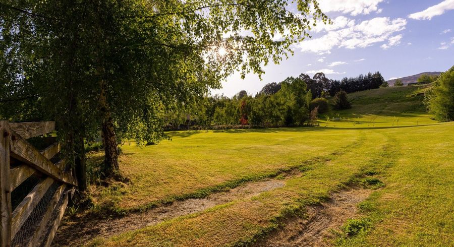  at Lot 1, 26 Mountain View Road, Dalefield, Queenstown-Lakes, Otago