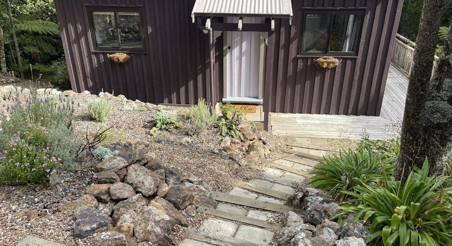  at Onetangi, Waiheke Island, Auckland