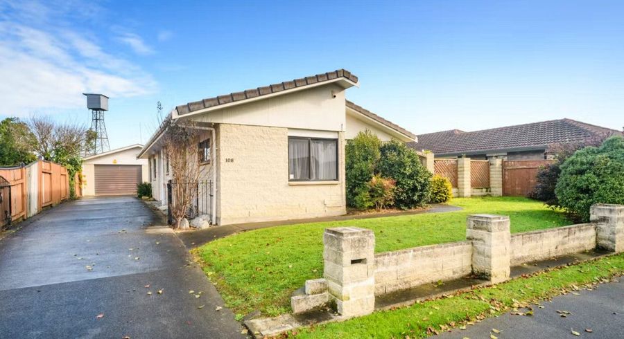  at 108 Amberley Avenue, Highbury, Palmerston North