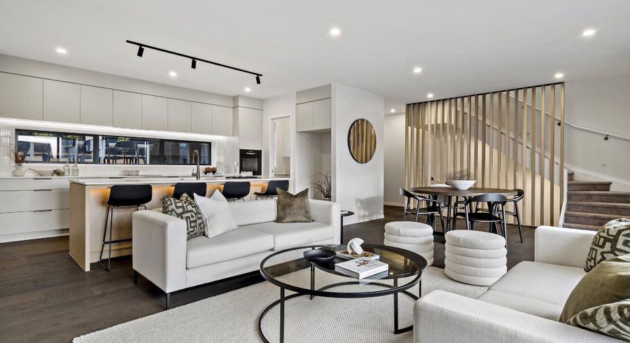  at 8,4,2 Stockade View Lane, Howick, Manukau City, Auckland