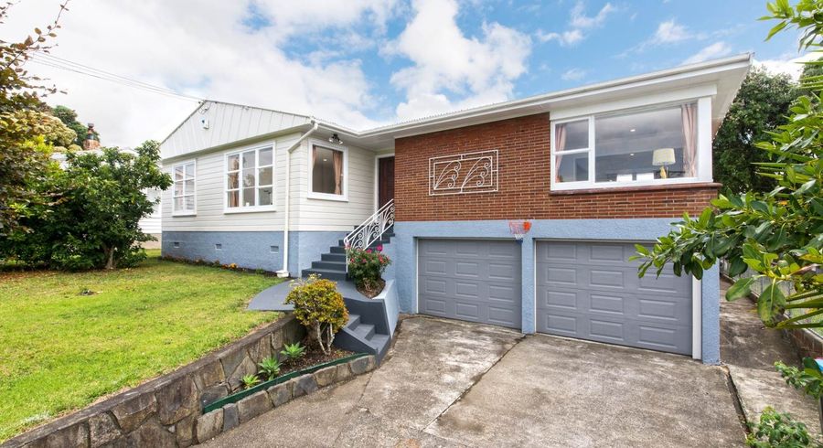  at 10 Khandallah Place, New Windsor, Auckland City, Auckland