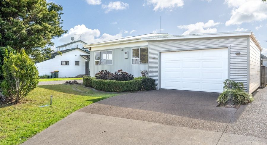  at 11 Drake Street, Howick, Auckland
