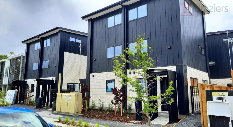  at 2/37 Chester  Street West, City Centre, Christchurch City, Canterbury