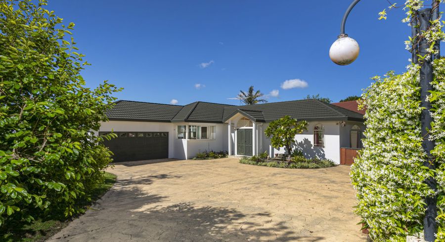  at 6 Vermeer Place, West Harbour, Auckland