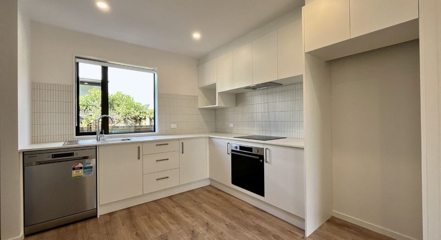  at 2/107 Smith Street, Woolston, Christchurch