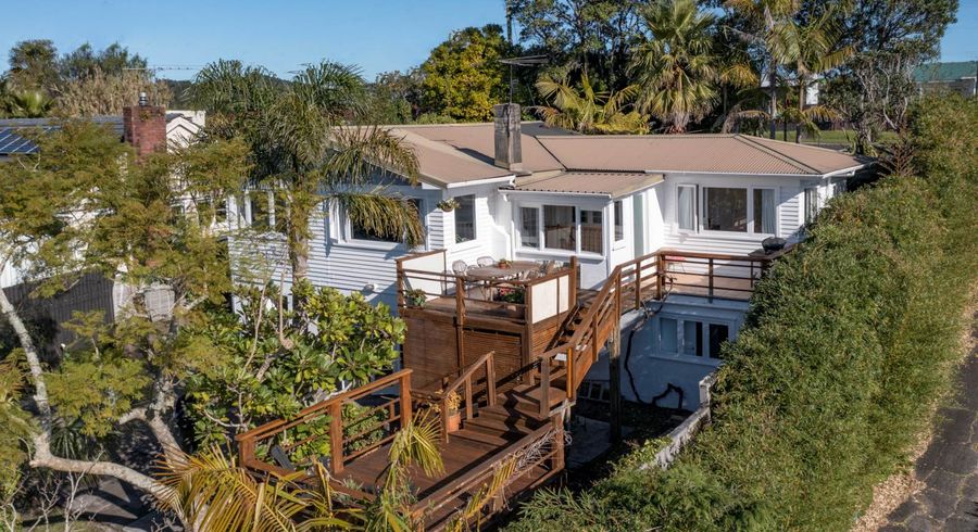  at 135 Glengarry Road, Glen Eden, Auckland