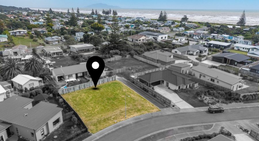  at 43 Seagrass Place, Otaki Beach, Kapiti Coast, Wellington