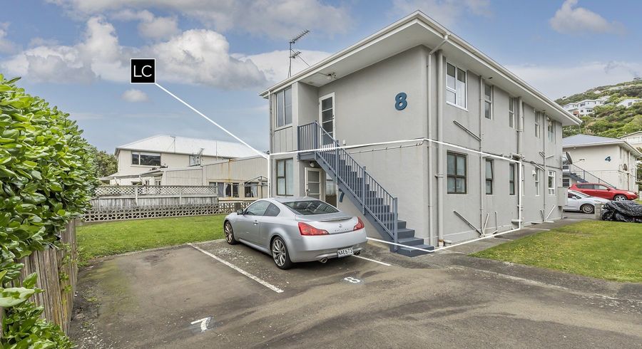  at 7/127 Queens Drive, Lyall Bay, Wellington