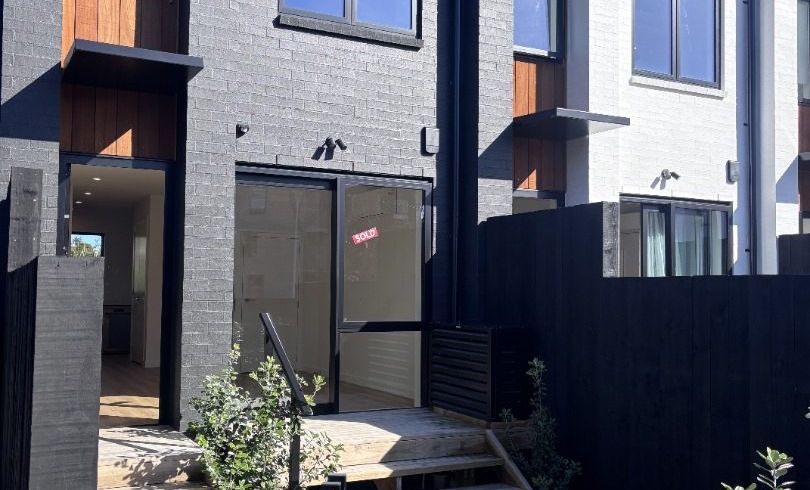  at 4/89b Hendon Avenue, Owairaka, Auckland City, Auckland