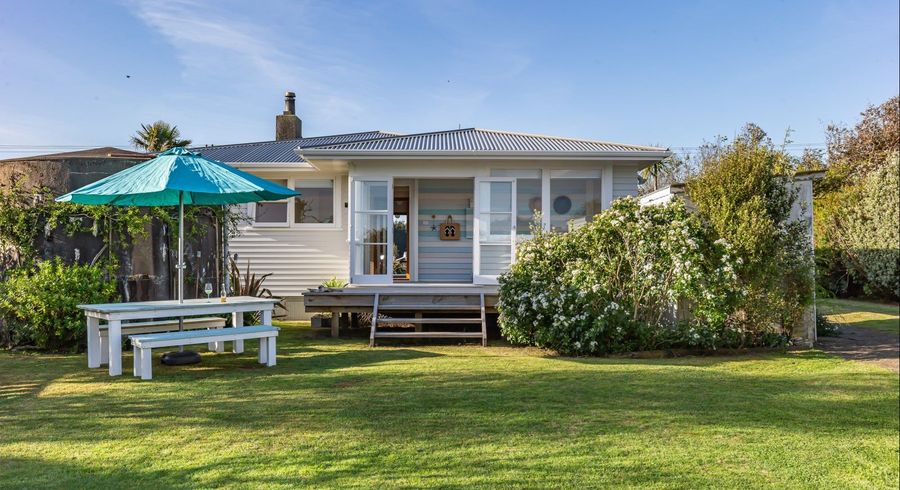  at 579 Waitarere Beach Road, Waitarere Beach, Levin