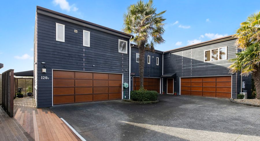  at 128E Gowing Drive, Meadowbank, Auckland