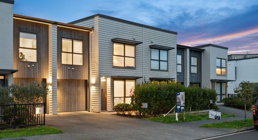  at 69 Matairangi Avenue, Totara Heights, Auckland