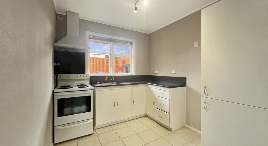  at 2/1068 Fergusson Drive, Clouston Park, Upper Hutt, Wellington