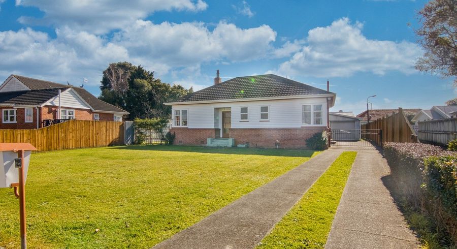  at 129 Savage Crescent, West End, Palmerston North, Manawatu / Whanganui