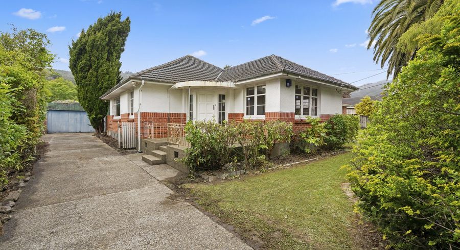  at 61 Glen Road, Stokes Valley, Lower Hutt