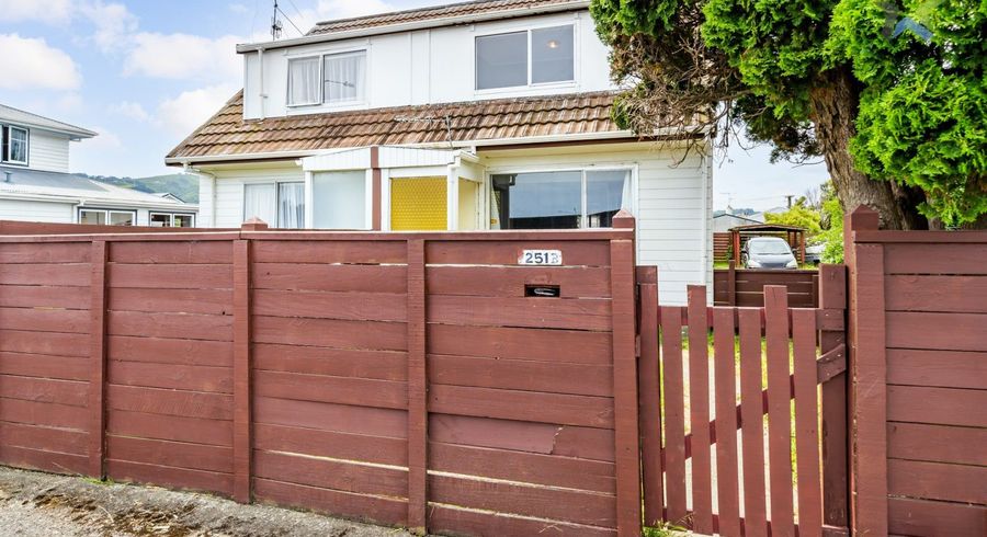  at 2/251 WATERLOO RD, Hutt Central, Lower Hutt