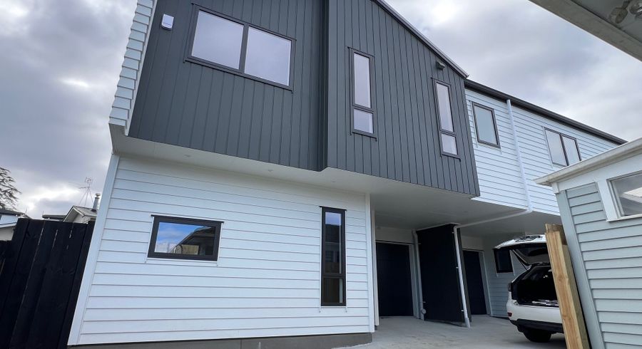  at 12 McQuarrie Avenue, Wattle Downs, Manukau City, Auckland