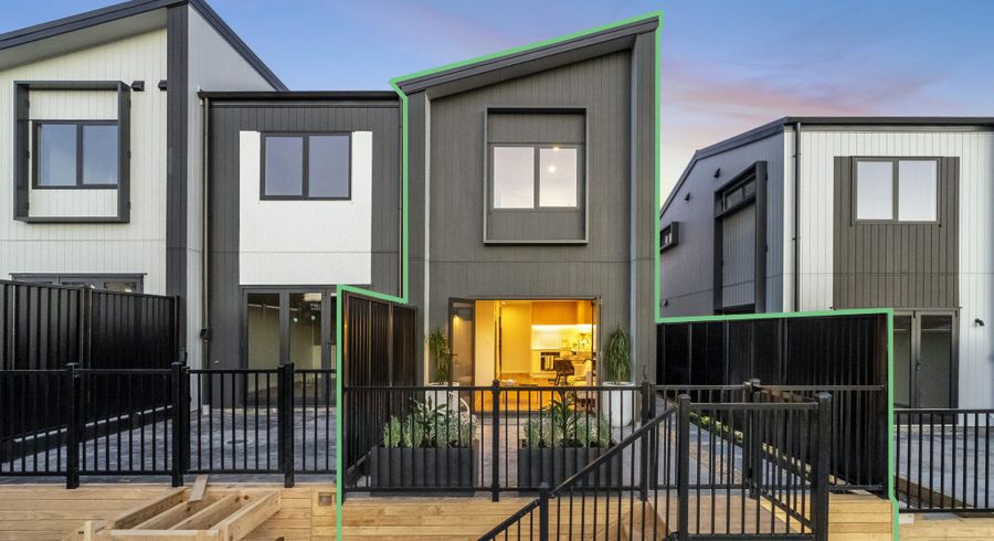  at 1/6 Ngaroma House Drive, Hobsonville, Waitakere City, Auckland