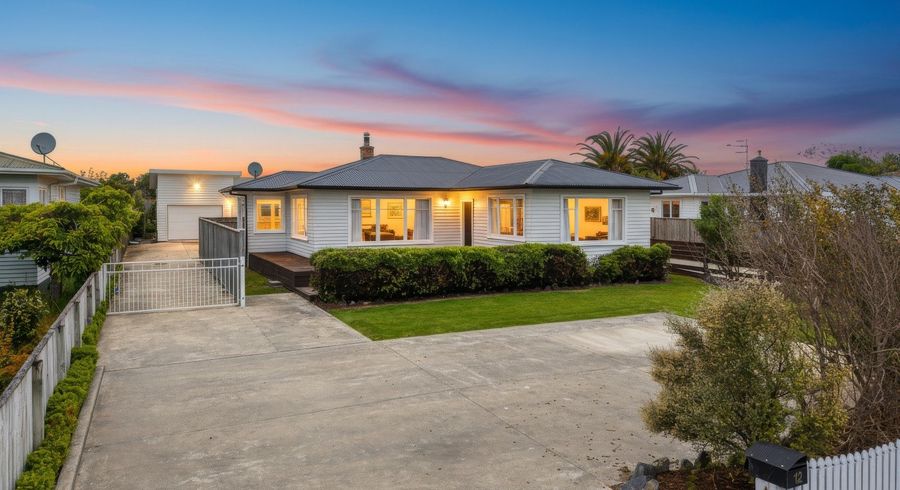  at 12 Belvedere Crescent, Takaro, Palmerston North, Manawatu / Whanganui