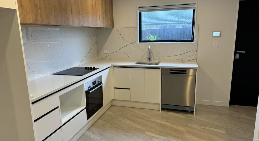  at 31 Windy Ridge Road, Glenfield, North Shore City, Auckland