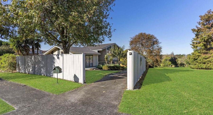  at 16 Palmyra Way, Half Moon Bay, Auckland